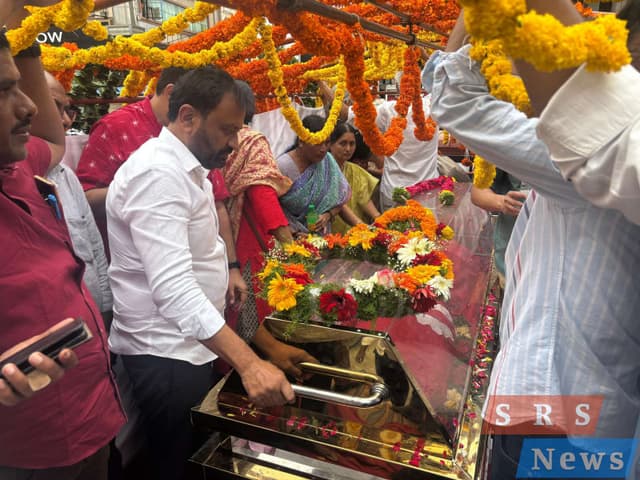 సురవరం సుధాకర్ రెడ్డి అంత్యక్రియల్లో పాల్గొన్న ఎమ్మెల్యే తోట లక్ష్మీ కాంతారావు...