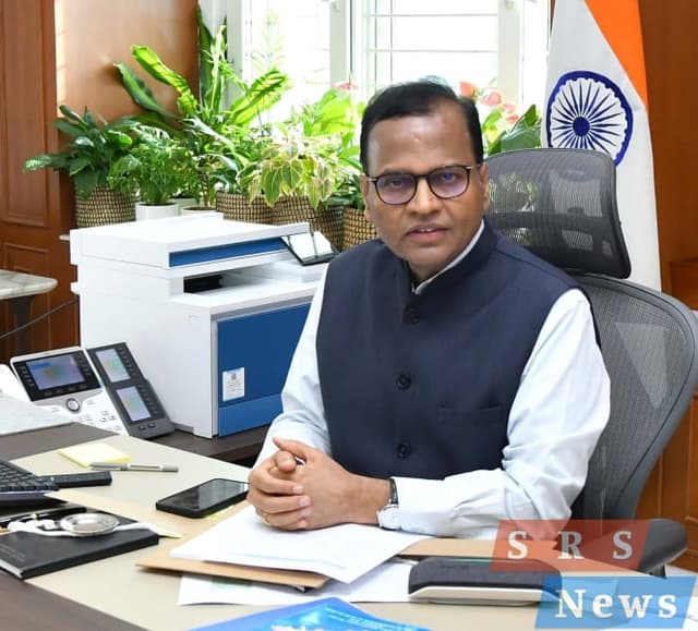 భారీ వర్షాలు, వరదల వల్ల జరిగిన నష్టాలపై ప్రాథమిక నివేదికను సమర్పించండి : సి.ఎస్ రామ కృష్ణారావు.